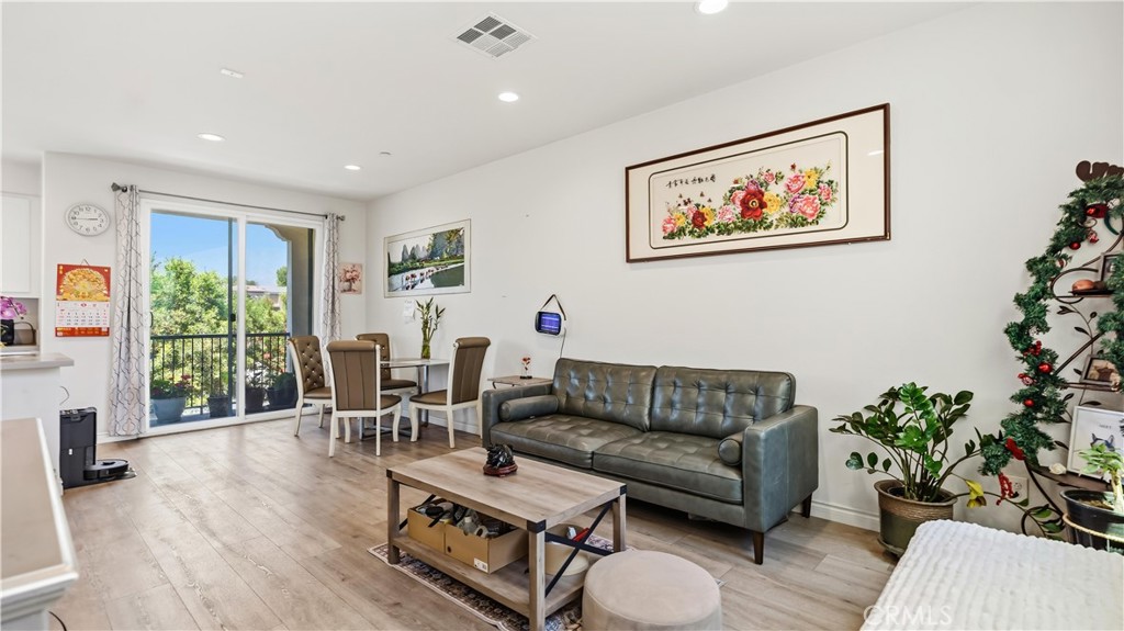 3383 Lynd Property Photo 16