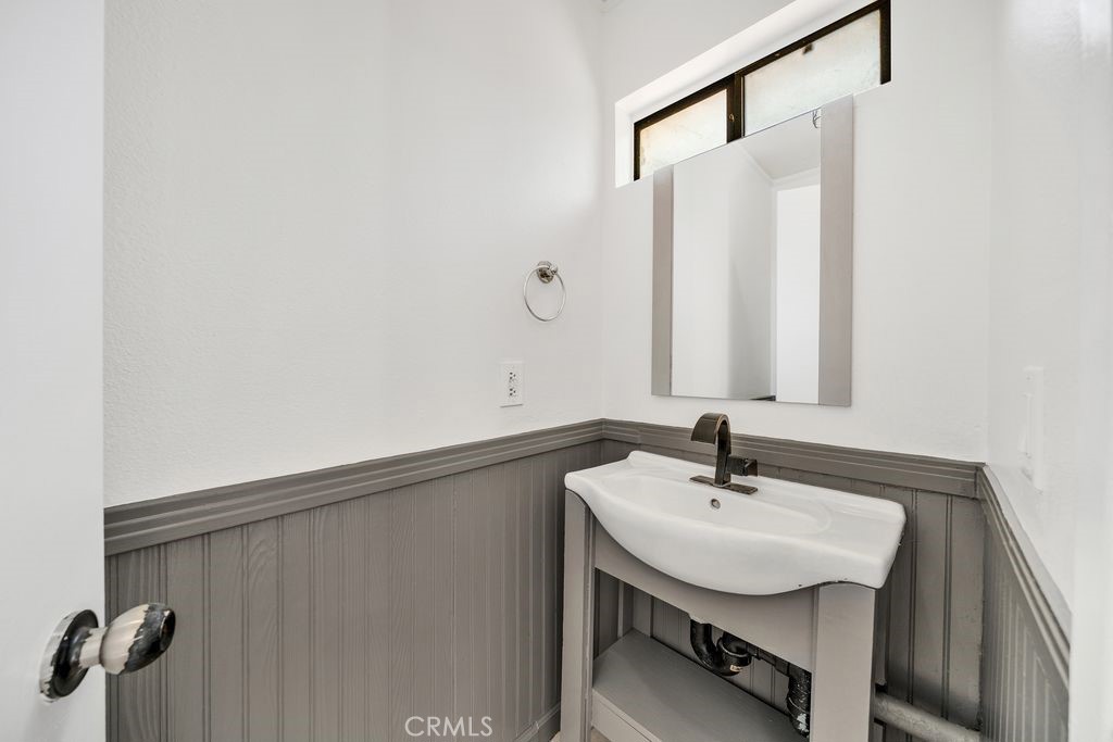 13492 Ramona Property Photo 6