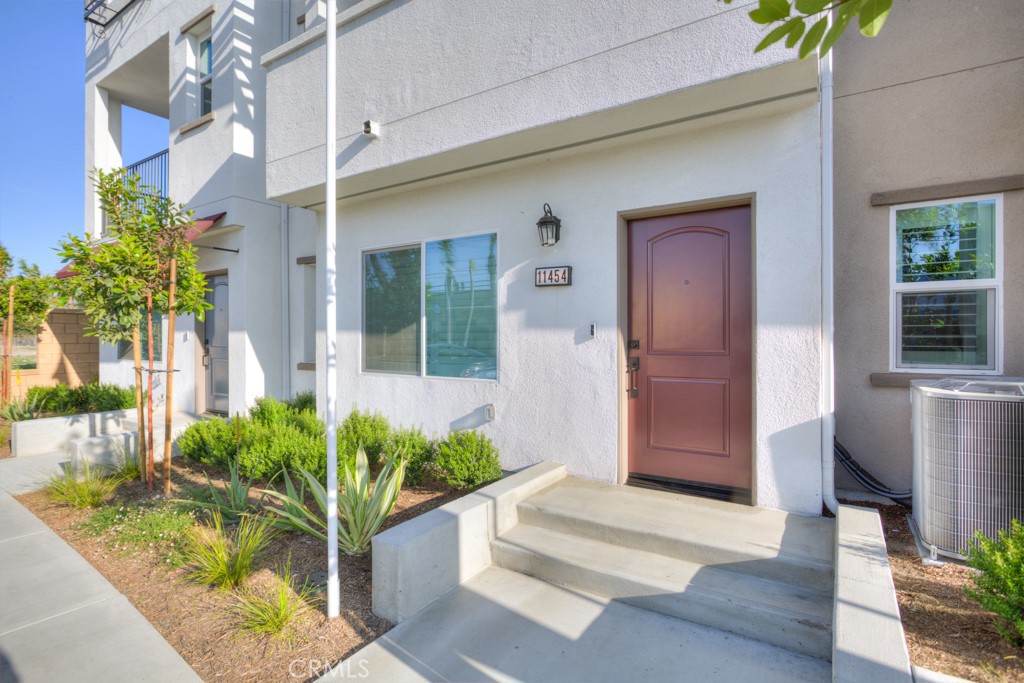 11454 Artesia Property Photo 1