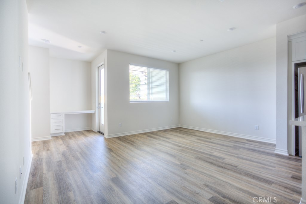 11454 Artesia Property Photo 8