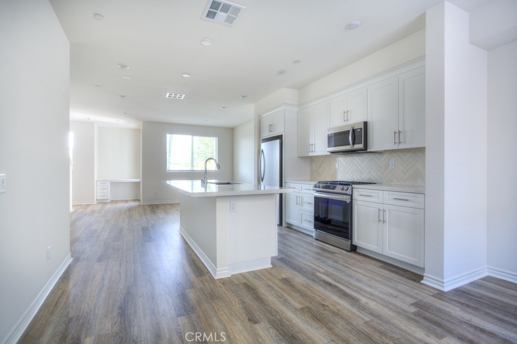 11454 Artesia Property Photo 13