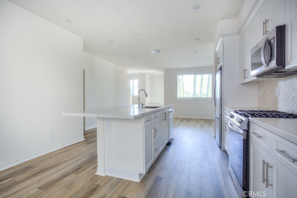 11454 Artesia Property Photo 14
