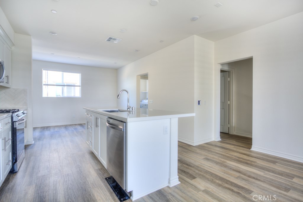 11454 Artesia Property Photo 15