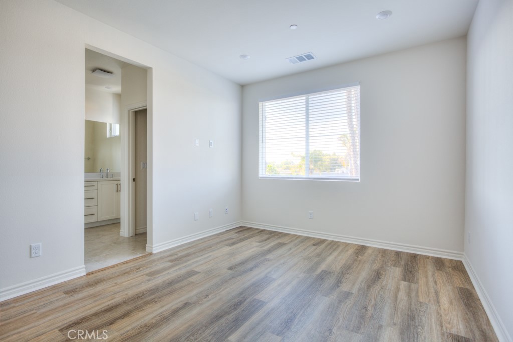 11454 Artesia Property Photo 24
