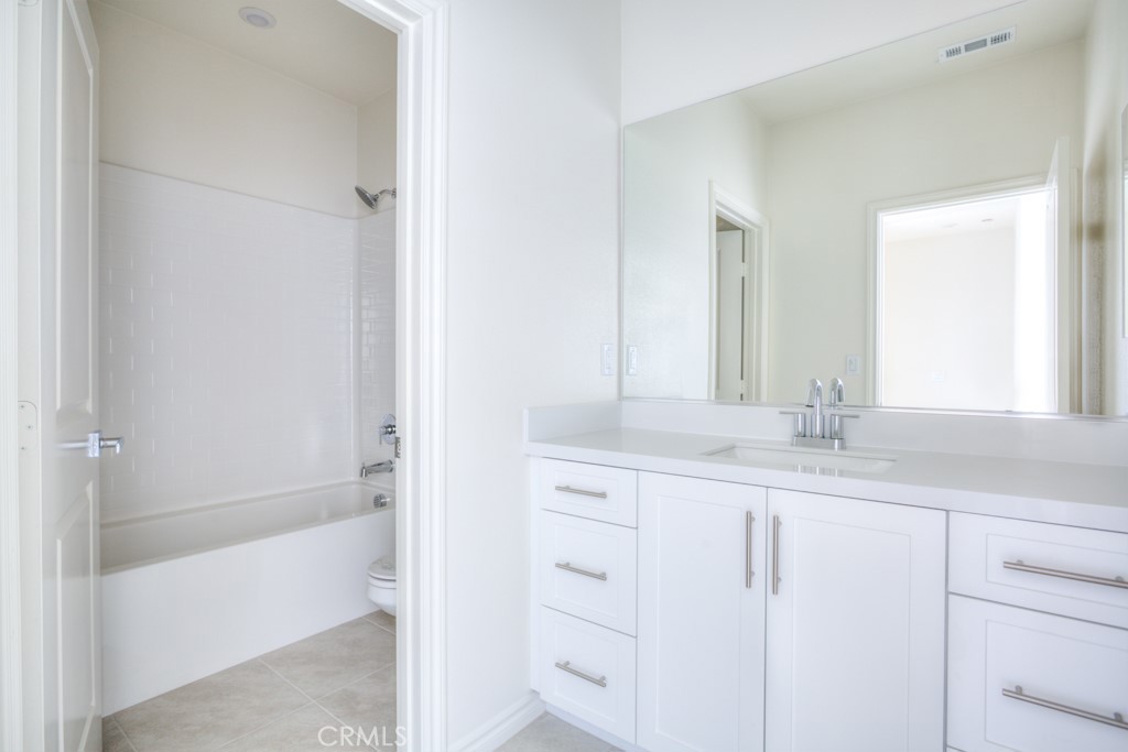11454 Artesia Property Photo 33