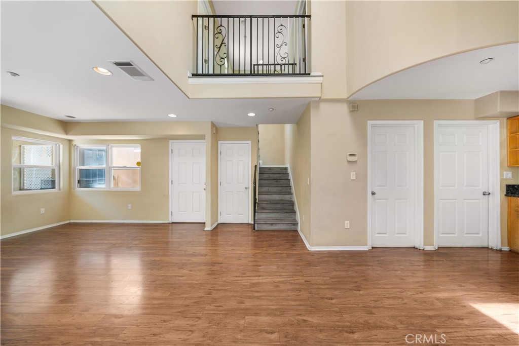 1008 S Marengo Avenue D Property Photo 10