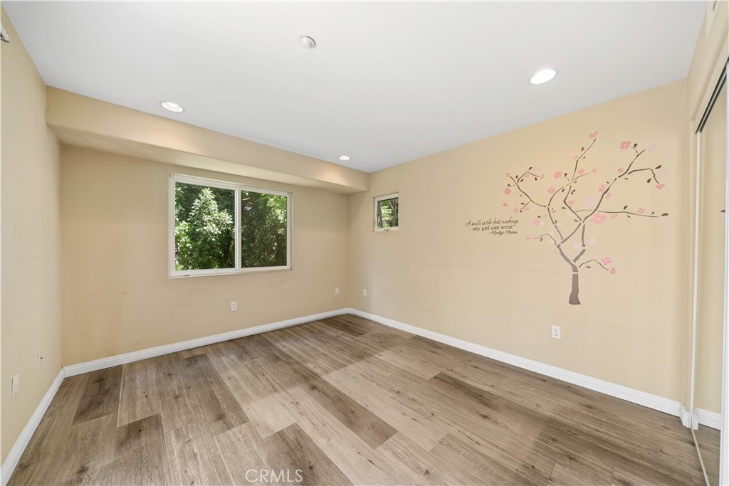 1008 S Marengo Avenue D Property Photo 16