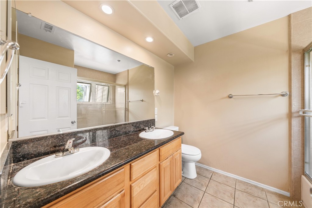 1008 S Marengo Avenue D Property Photo 19