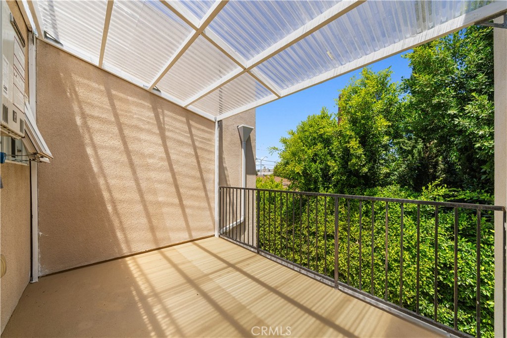 1008 S Marengo Avenue D Property Photo 21