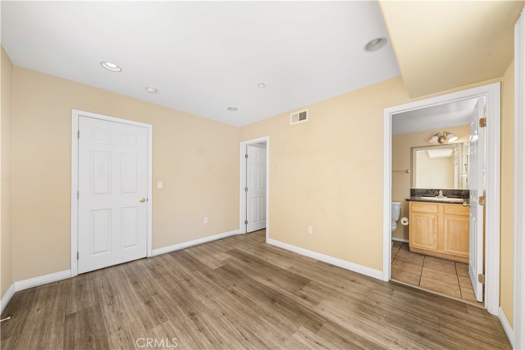 1008 S Marengo Avenue D Property Photo 28