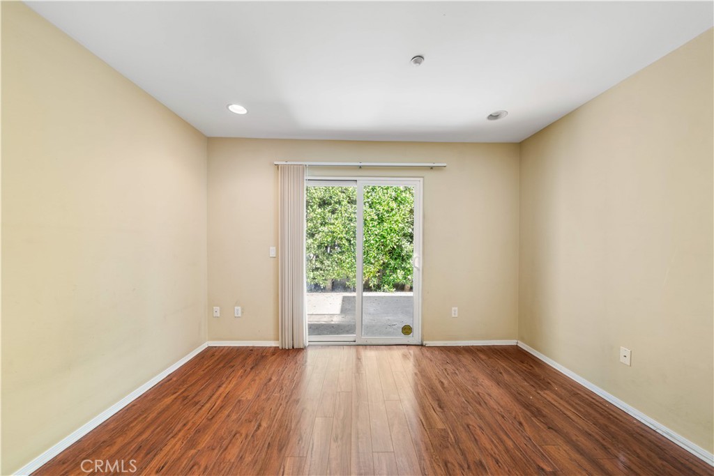 1008 S Marengo Avenue D Property Photo 35