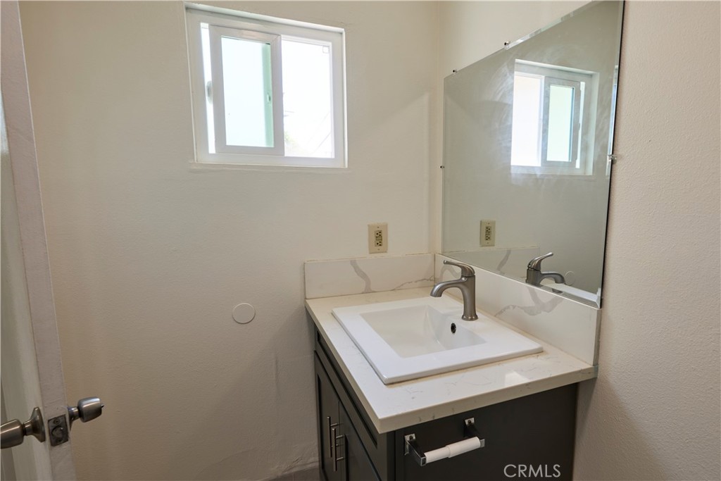170 E Floral Drive Property Photo 8