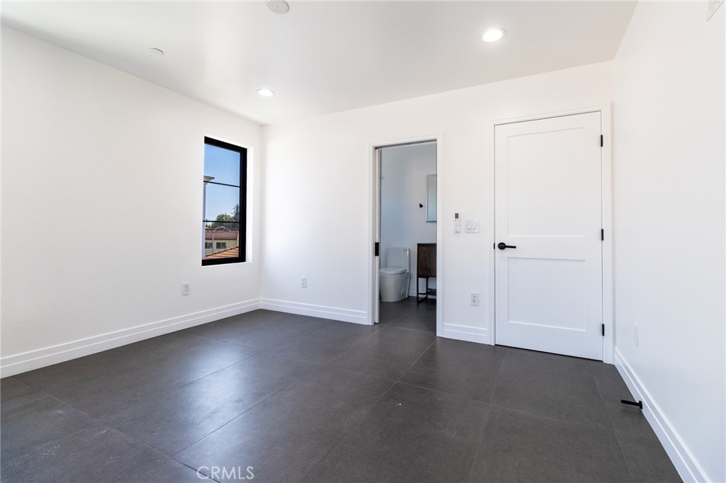 220 W Mission B Property Photo 13
