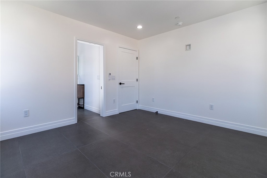 220 W Mission B Property Photo 14