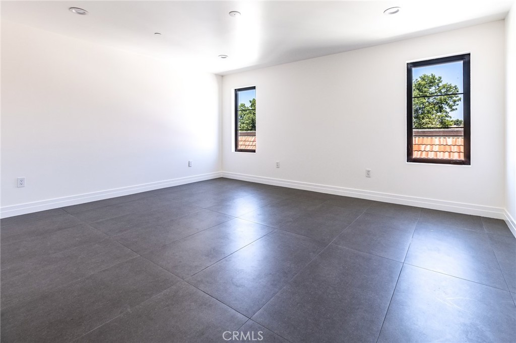 220 W Mission B Property Photo 16
