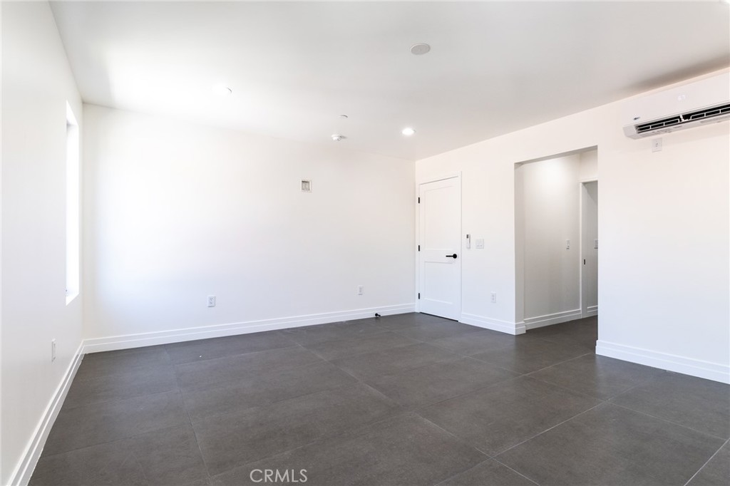220 W Mission B Property Photo 17