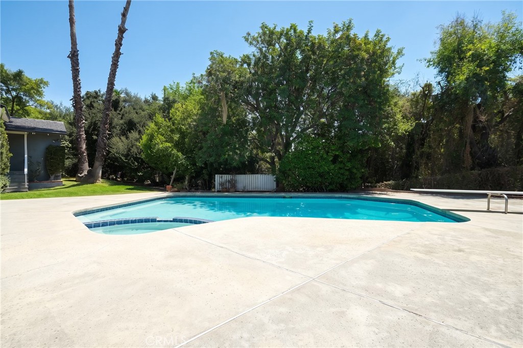 436 Stanford Property Photo 5