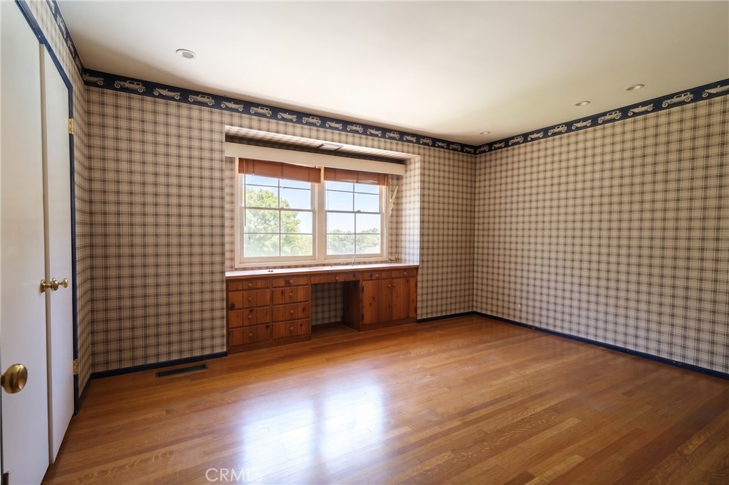 436 Stanford Property Photo 12