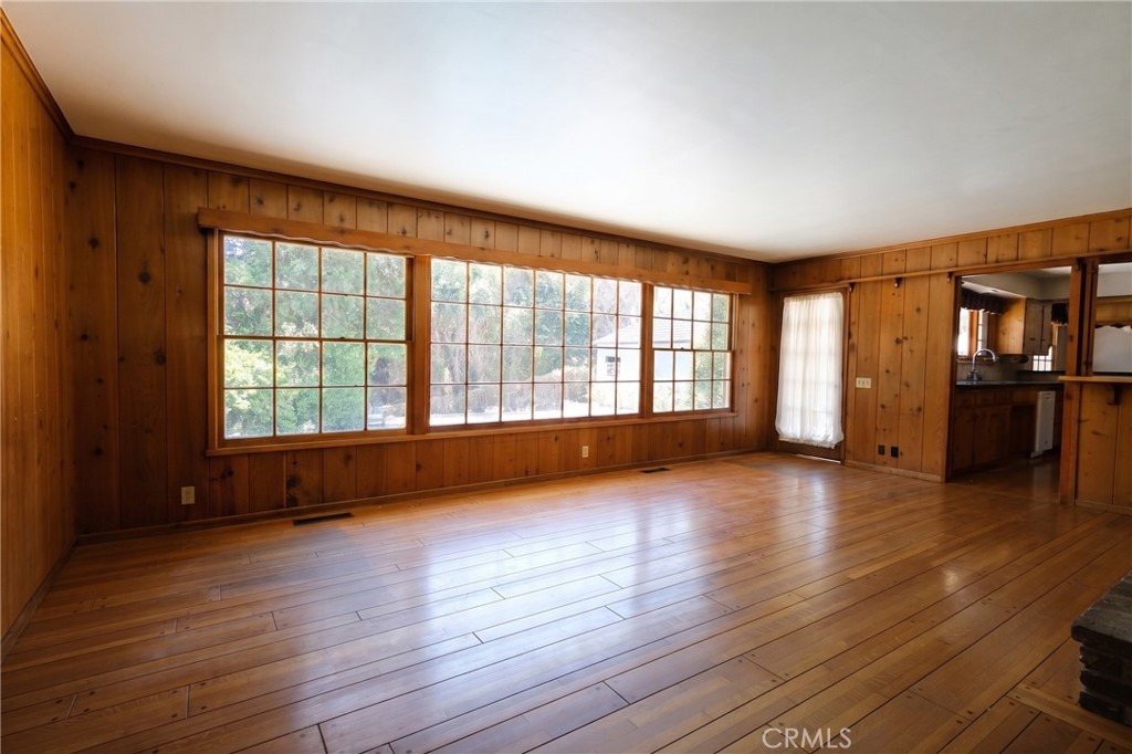 436 Stanford Property Photo 14