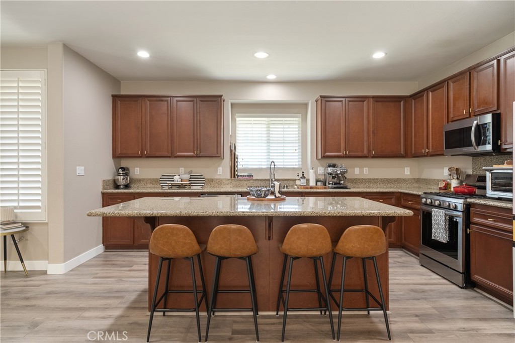 14561 Manchester Avenue Property Photo 8