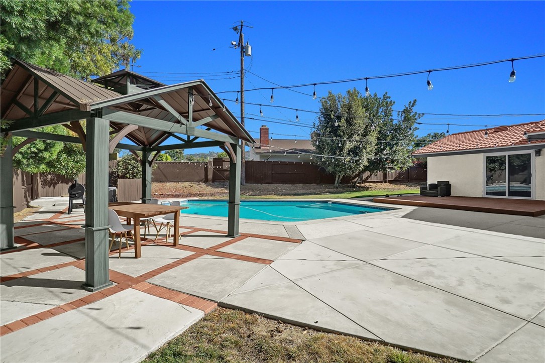2904 Fragancia Avenue Property Photo 20