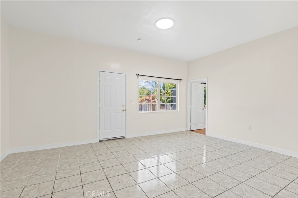 10123 Finch Ave Property Photo 13