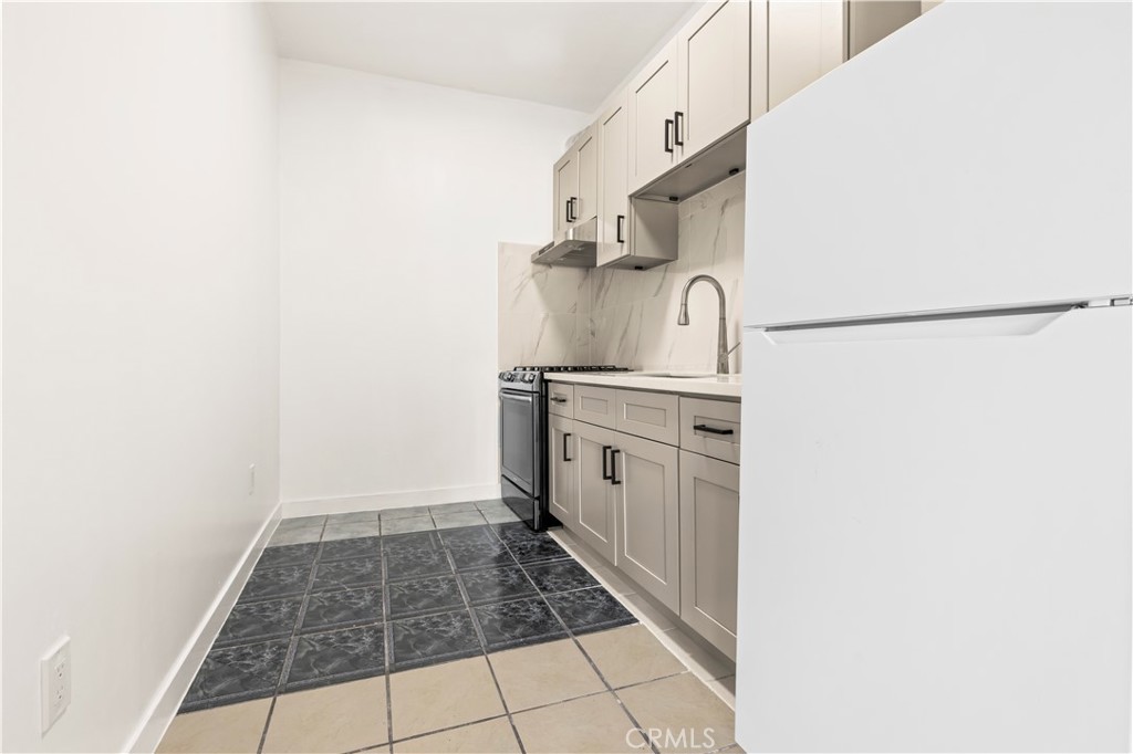 10123 Finch Ave Property Photo 21