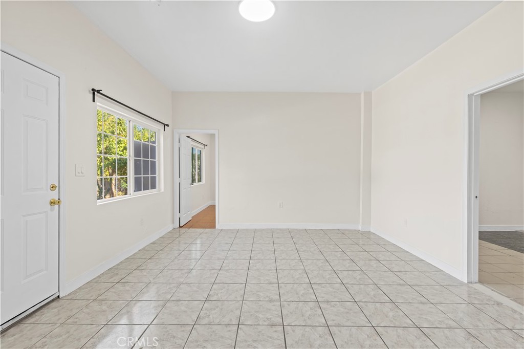 10123 Finch Ave Property Photo 22
