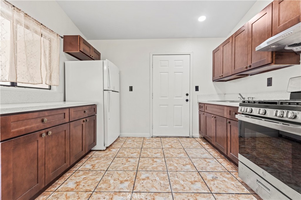 10123 Finch Ave Property Photo 23