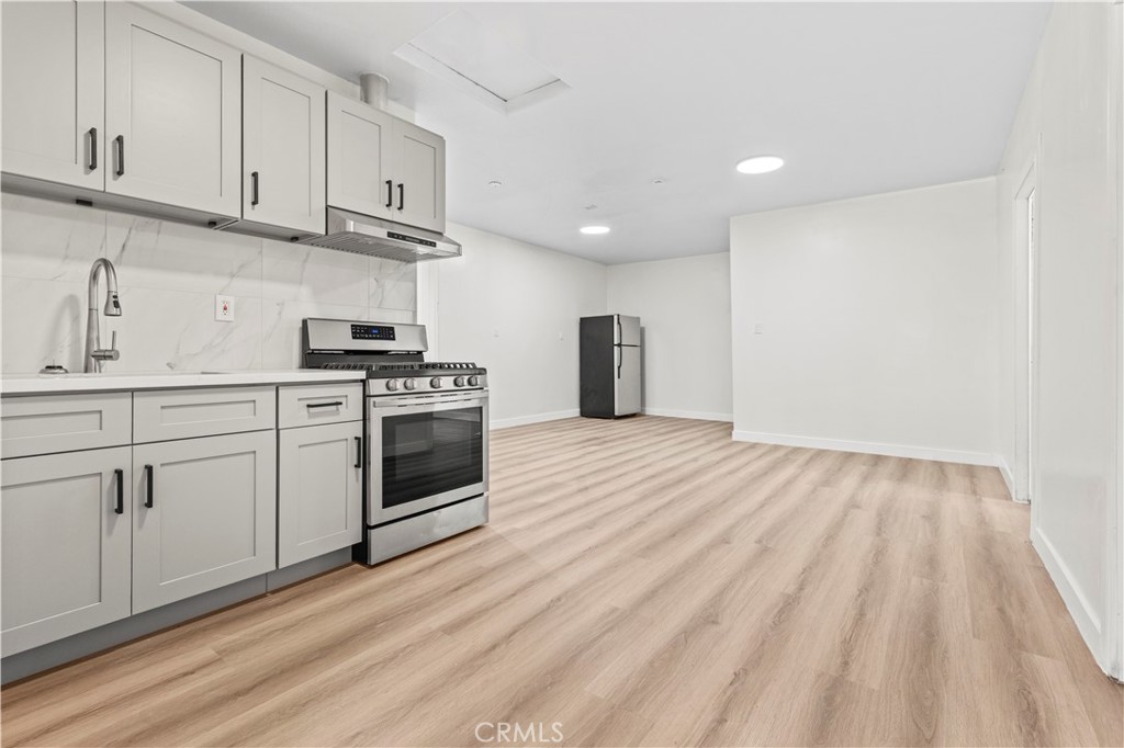 10123 Finch Ave Property Photo 26