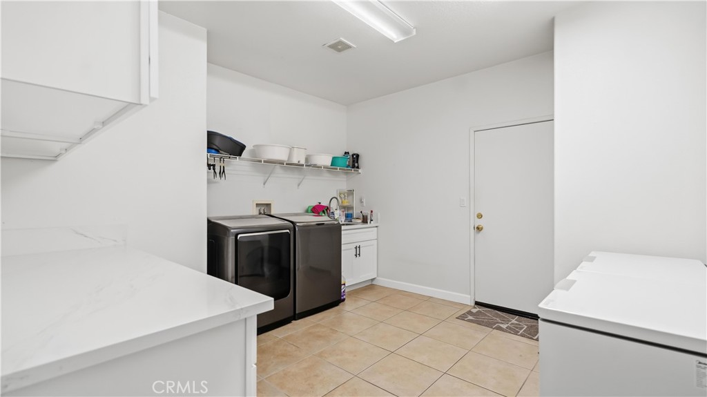 6271 Ruby Crest Property Photo 22