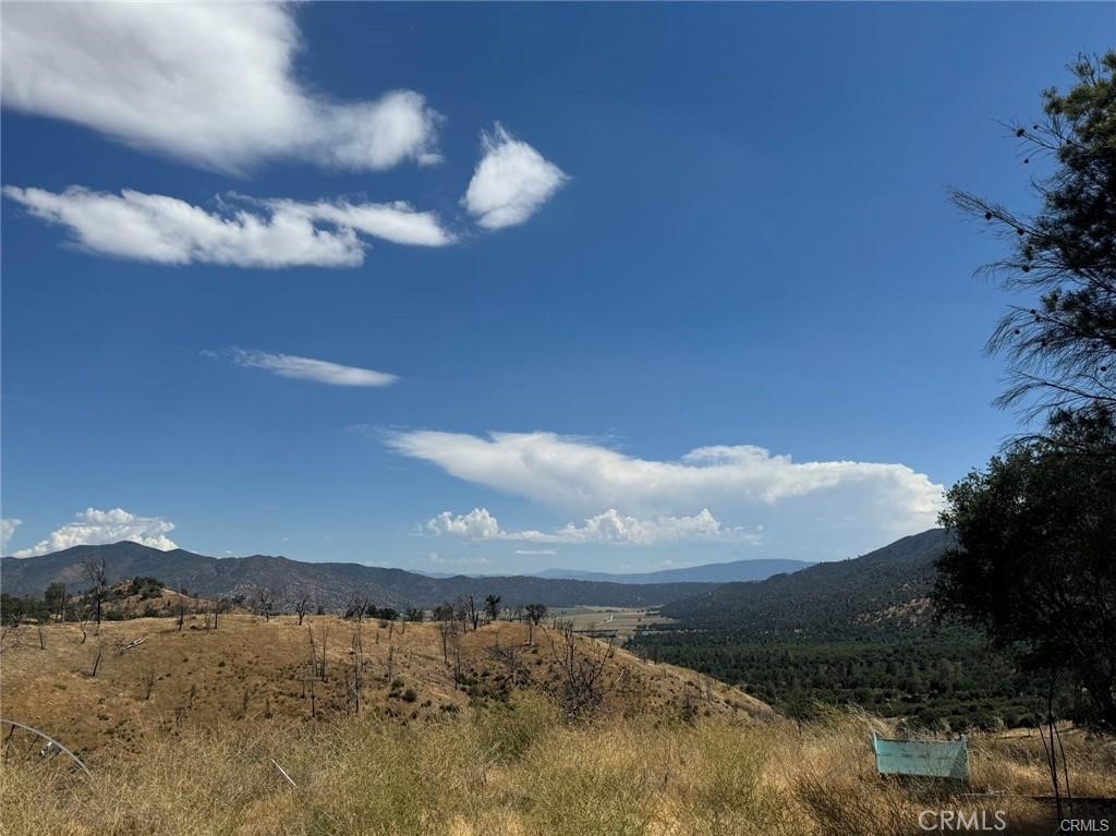 400 Foxtail Canyon Road Property Photo 1