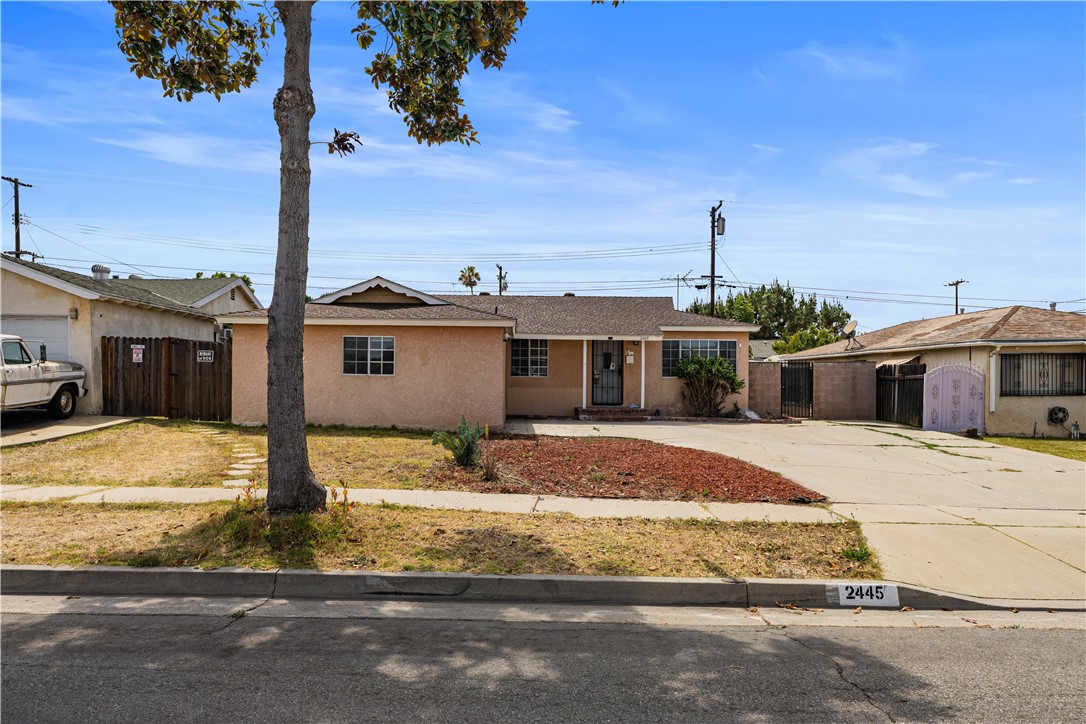 2445 Recinto Property Photo 1
