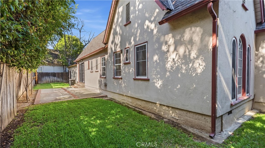 439 S Grand Oaks Ave Property Photo 29