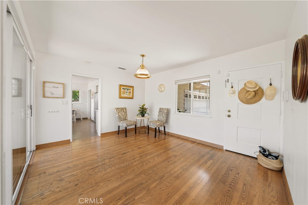 1033 S Isabella Property Photo 6