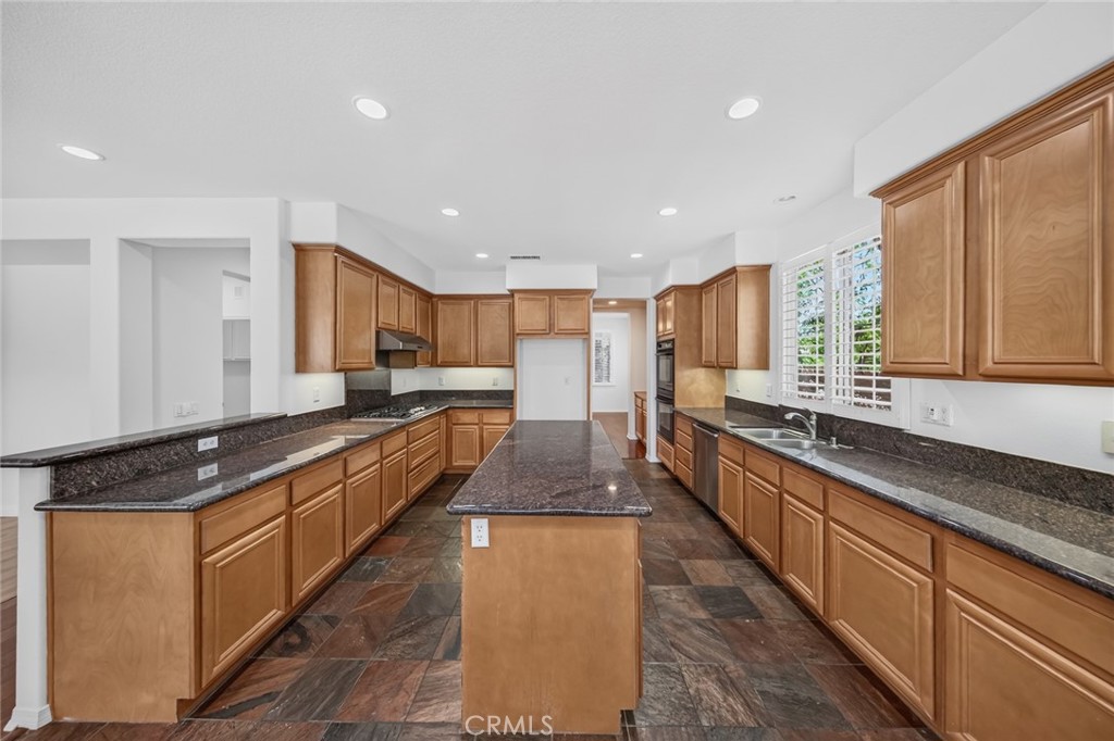 5533 Pine Avenue Property Photo 14