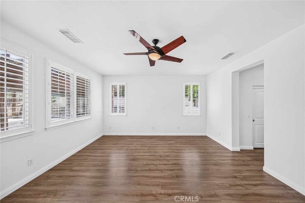 5533 Pine Avenue Property Photo 22