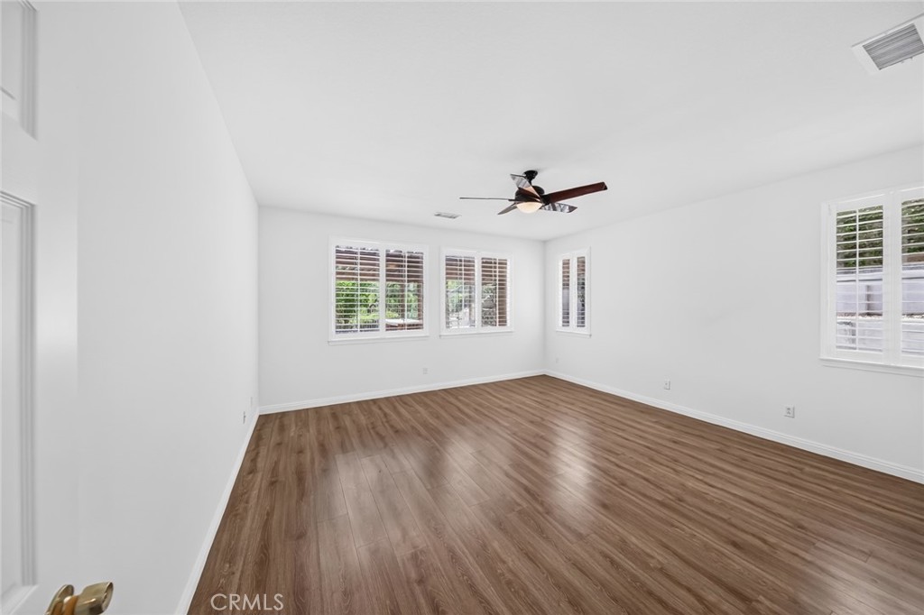 5533 Pine Avenue Property Photo 23