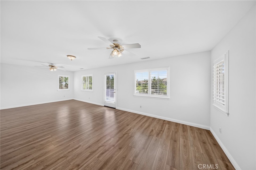 5533 Pine Avenue Property Photo 28