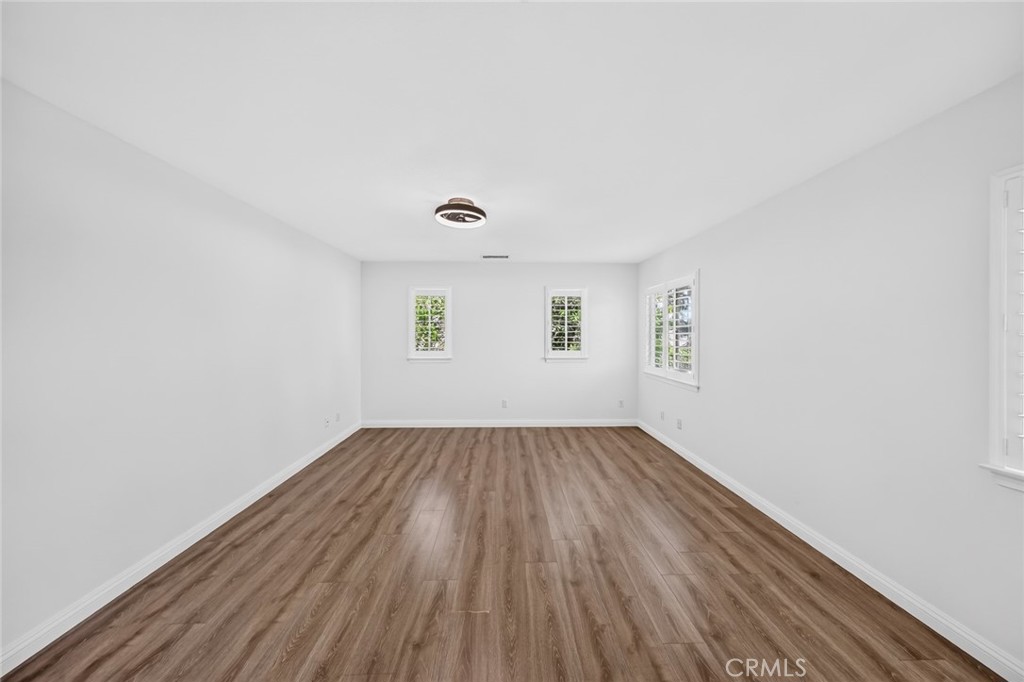 5533 Pine Avenue Property Photo 35