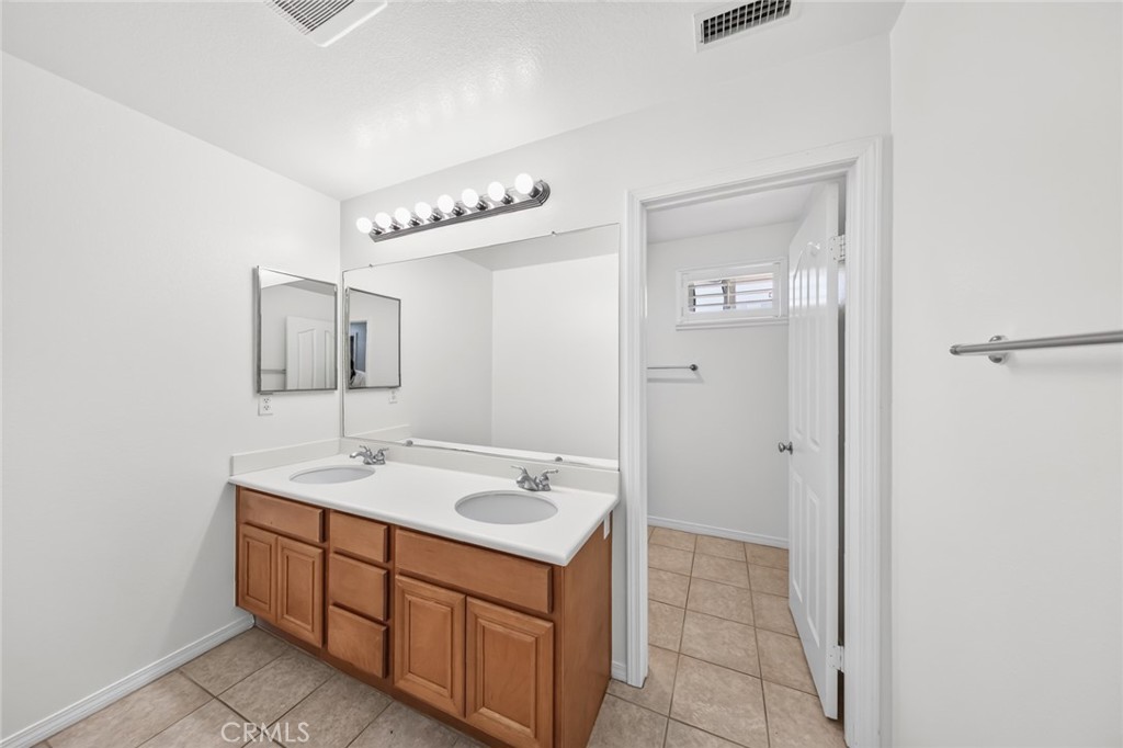 5533 Pine Avenue Property Photo 38
