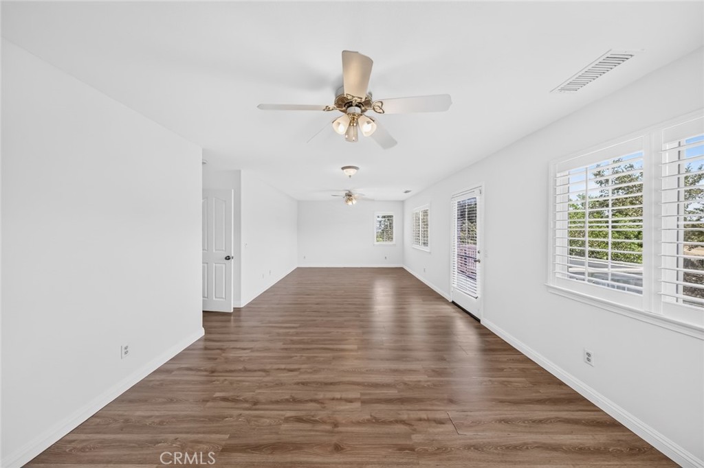5533 Pine Avenue Property Photo 40