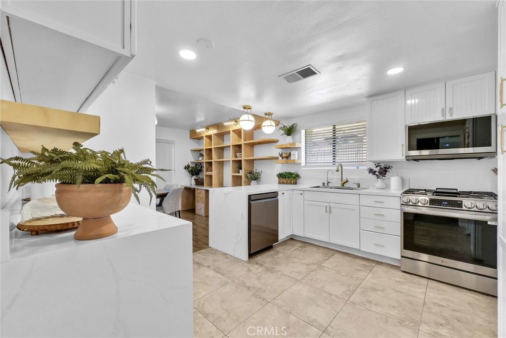 19651 Castellana Property Photo 8