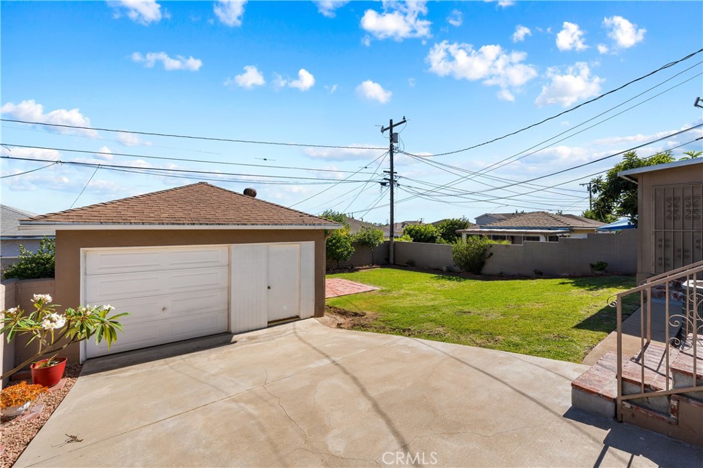400 W Andrix Property Photo 27