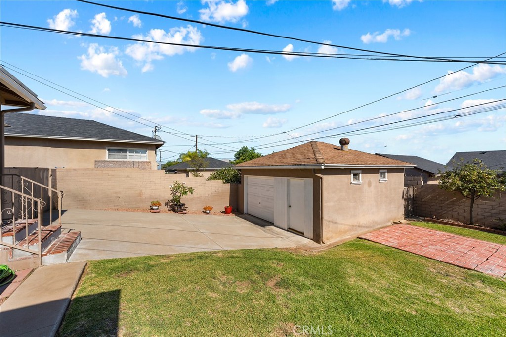 400 W Andrix Property Photo 28