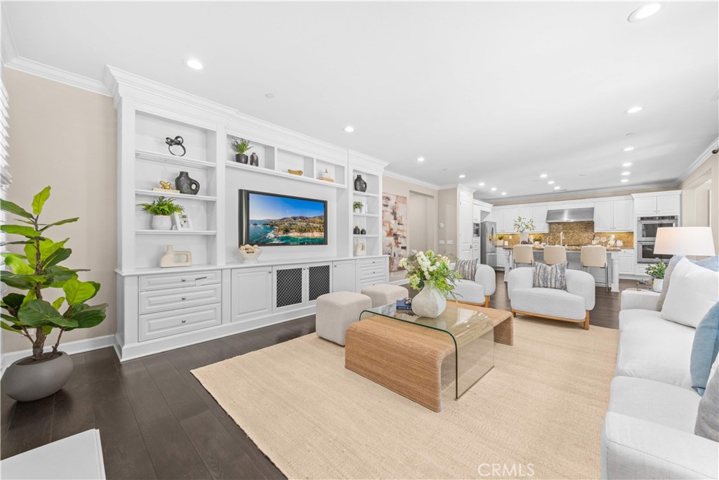 63 Rossmore Property Photo 8