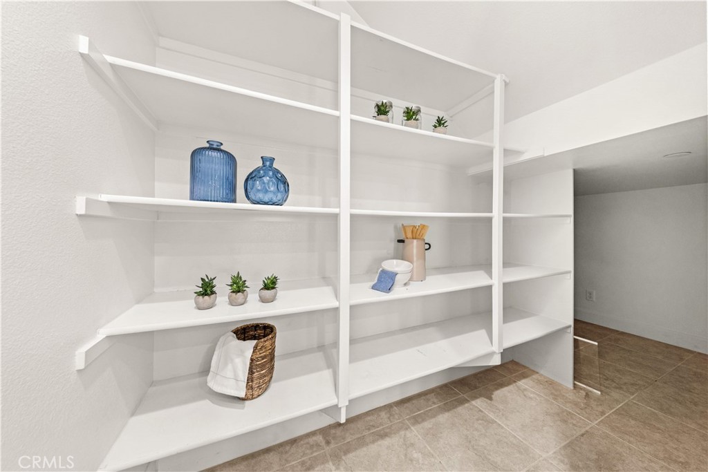 63 Rossmore Property Photo 12