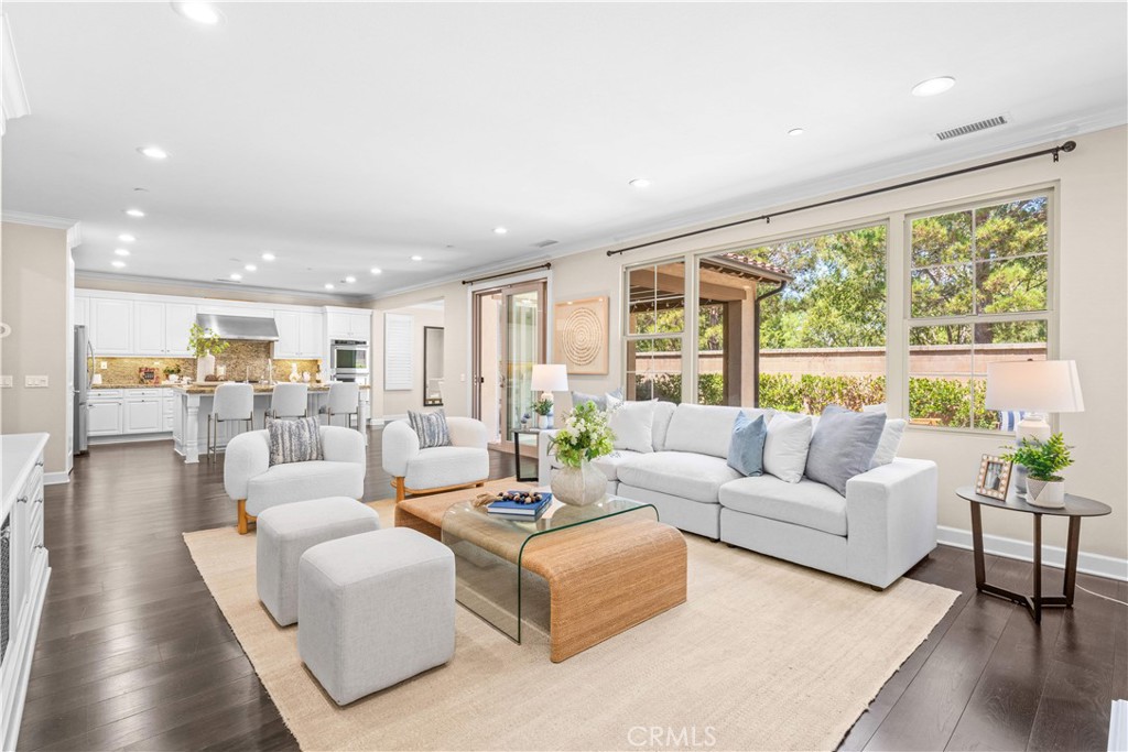 63 Rossmore Property Photo 14