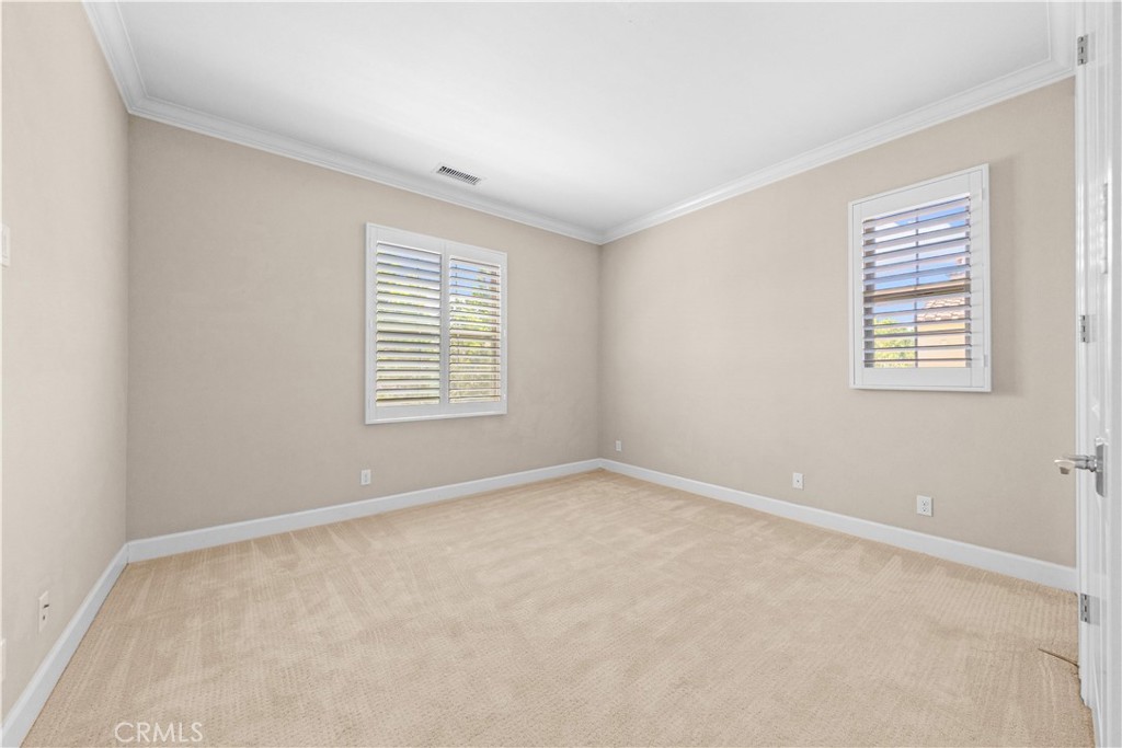 63 Rossmore Property Photo 22