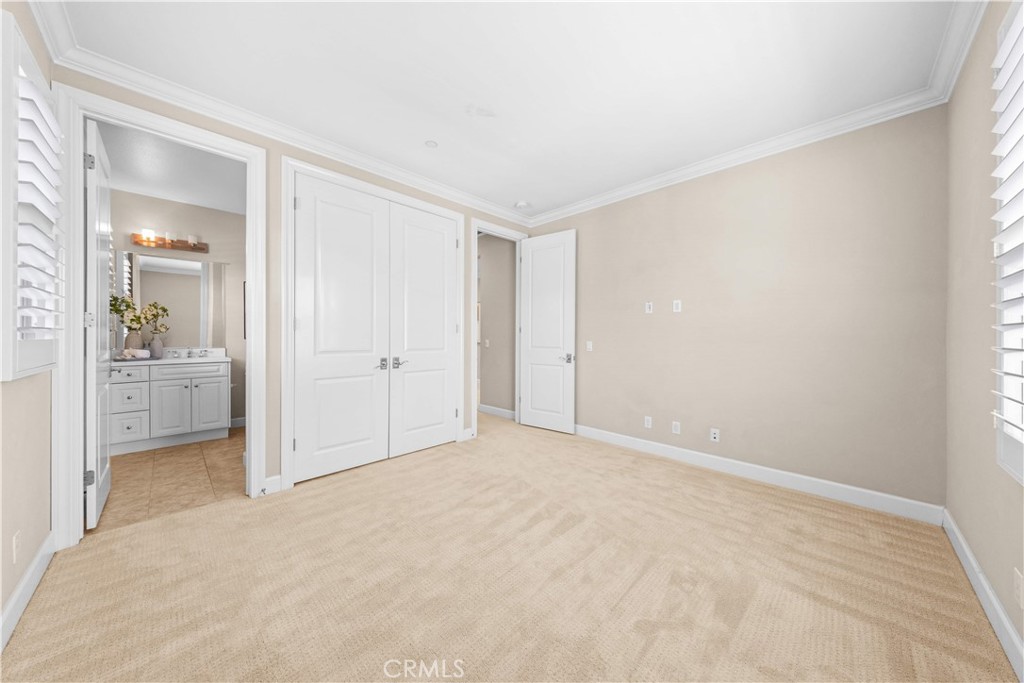 63 Rossmore Property Photo 23